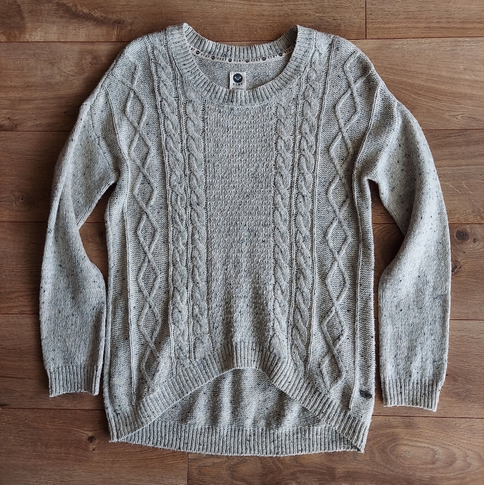 White/cream sweater